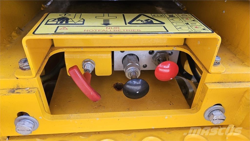 JCB S1930E Podnośniki na przyczepach