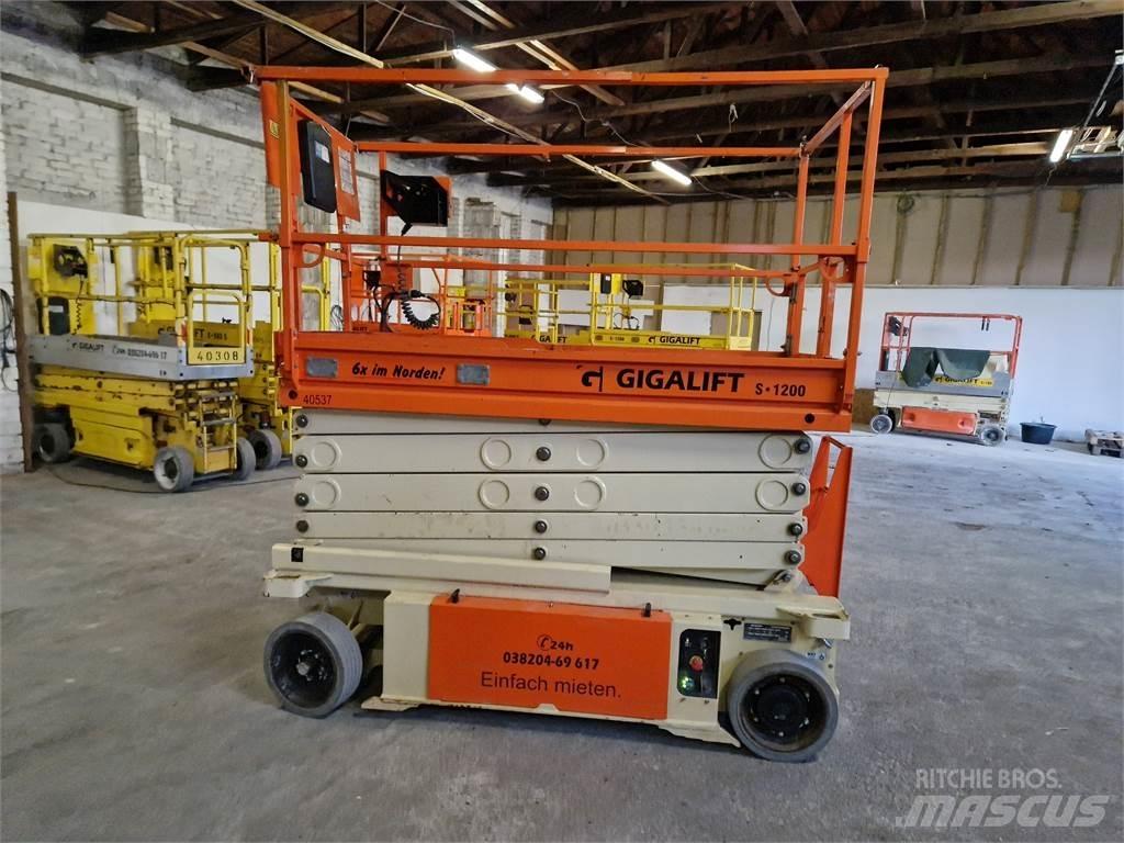 JLG 10 RS Podnośniki nożycowe