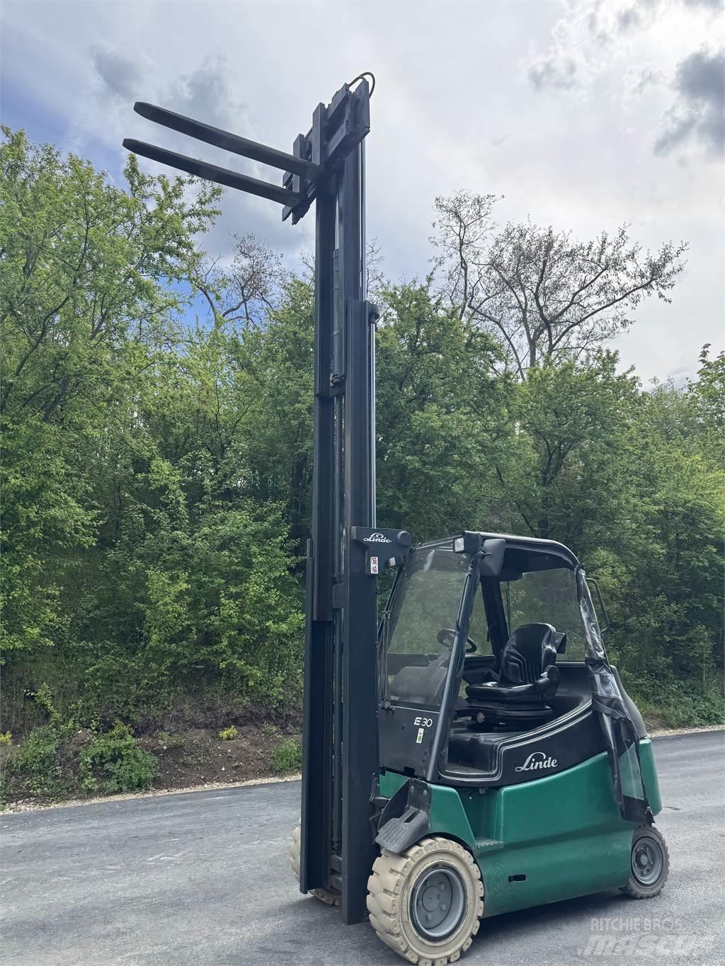 Linde E30 Maszyny budowlane - Inne