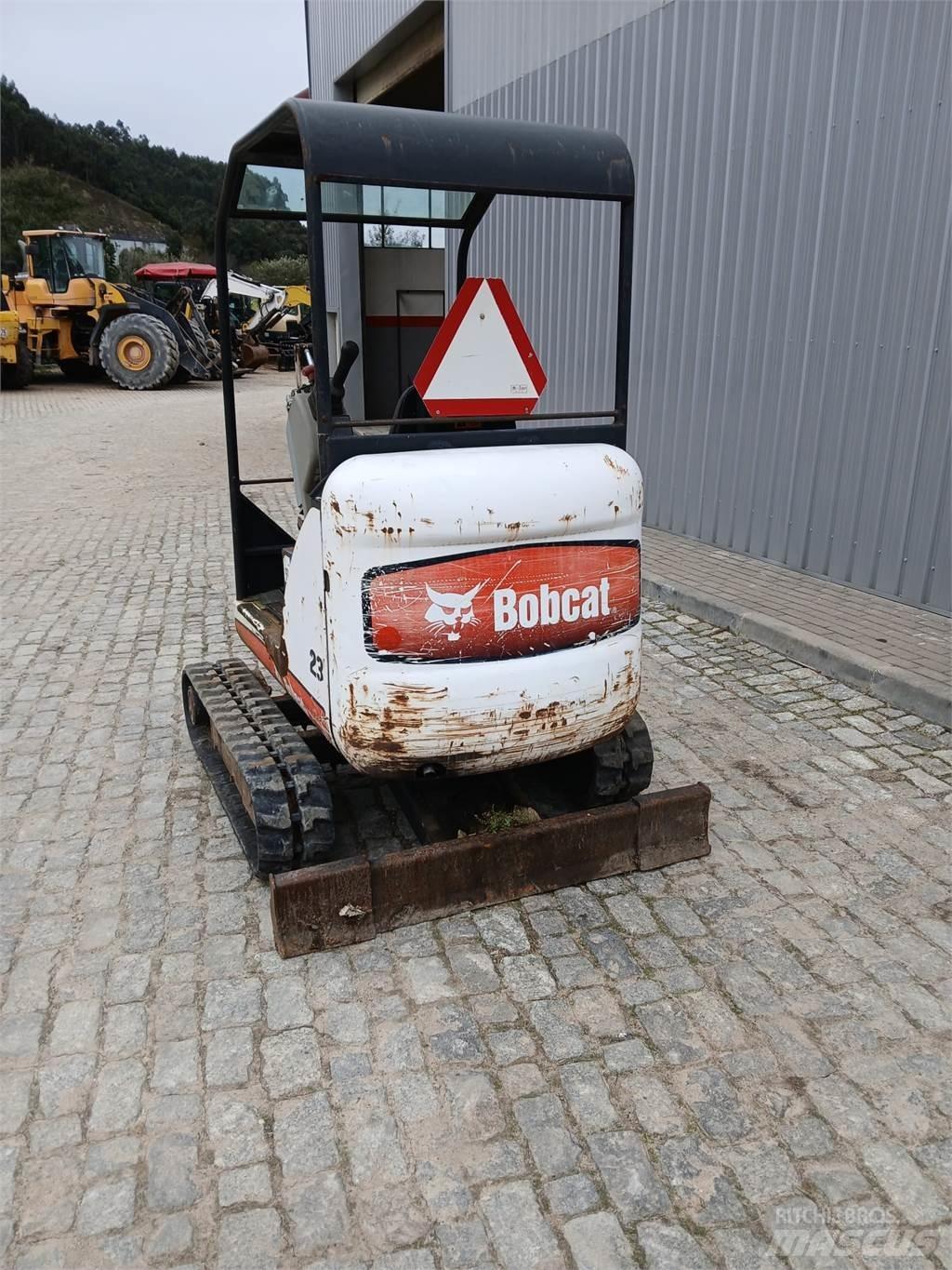 Bobcat 323 Minikoparki