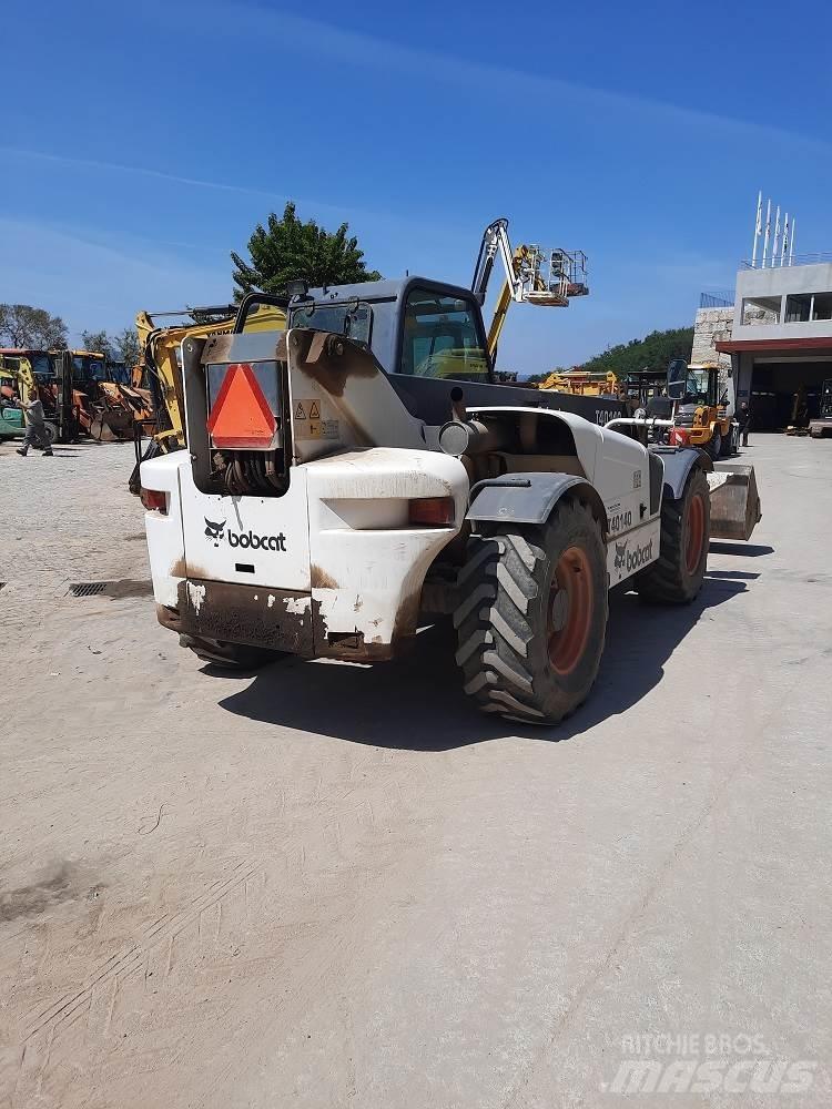 Bobcat T40-140 Wózki widłowe wysokiego składowania