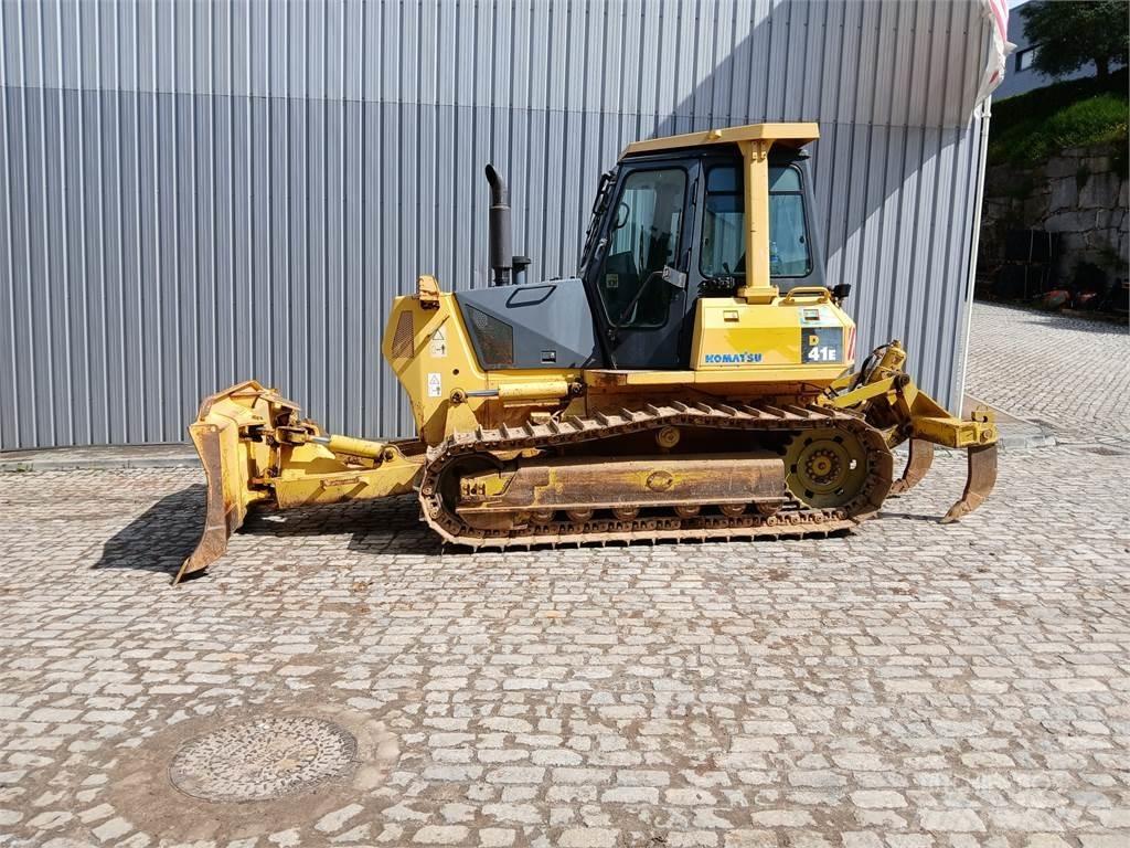 Komatsu D41E-6 Spychacze-układarki rur