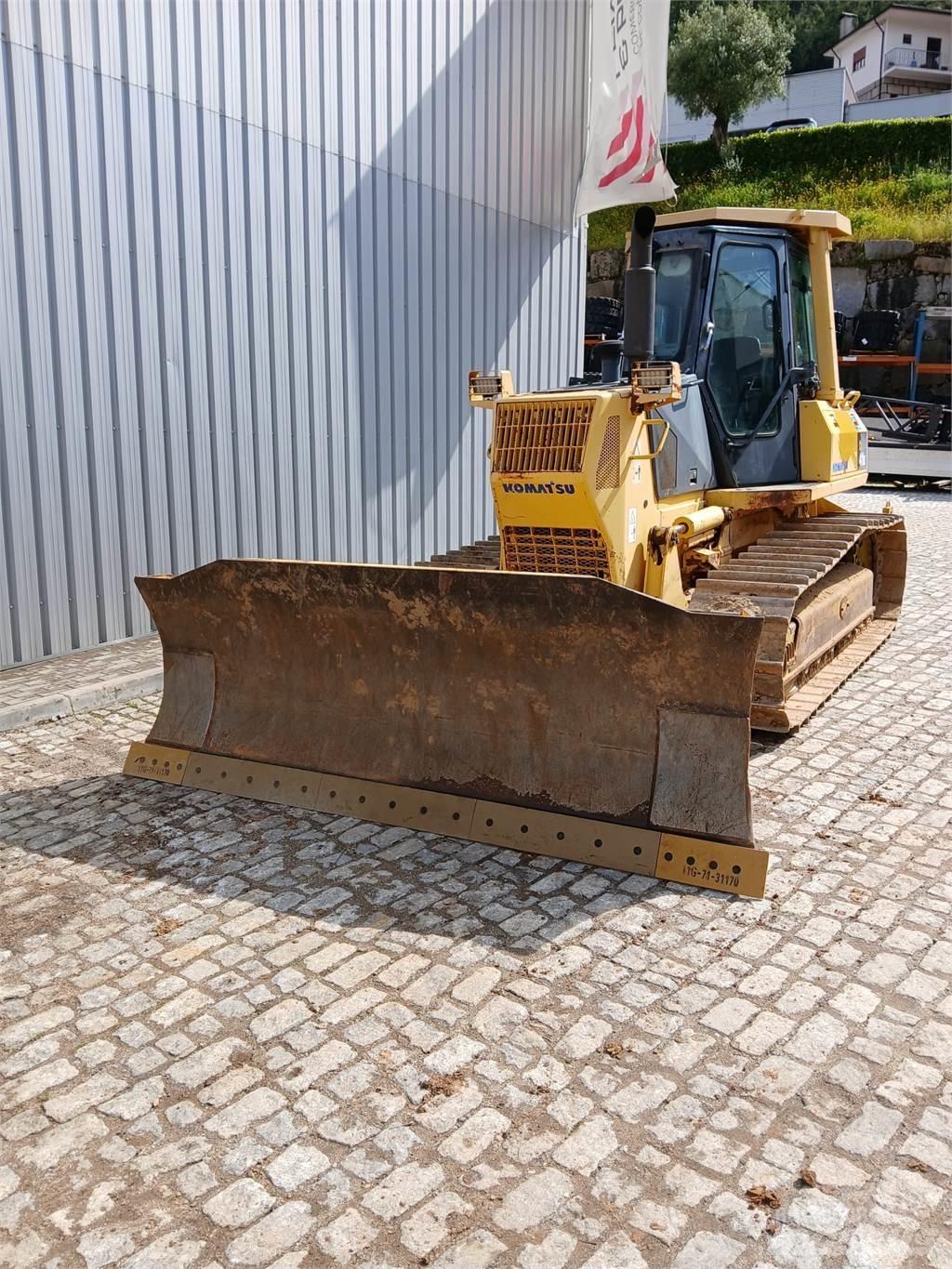 Komatsu D41E-6 Spychacze-układarki rur