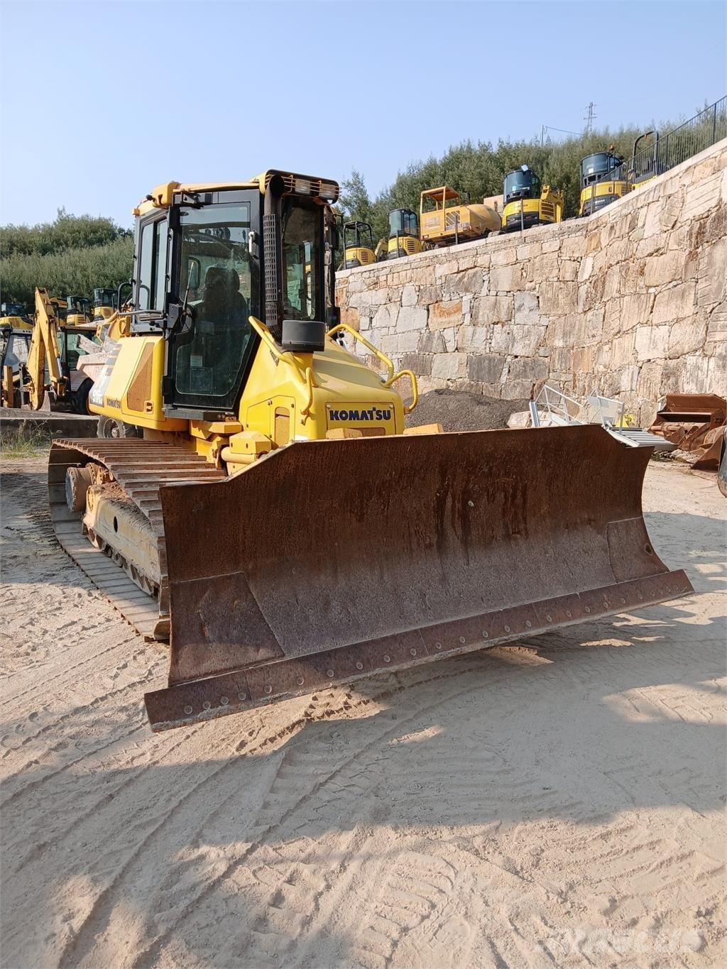 Komatsu D51PXI-22 Spychacze-układarki rur