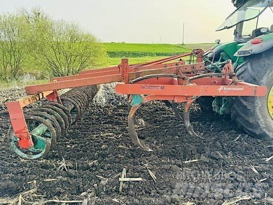 Kverneland CLB Kultywatory
