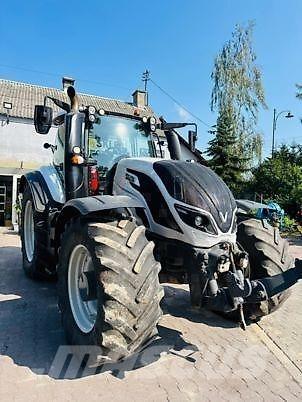 Valtra T254 Versu Ciągniki rolnicze