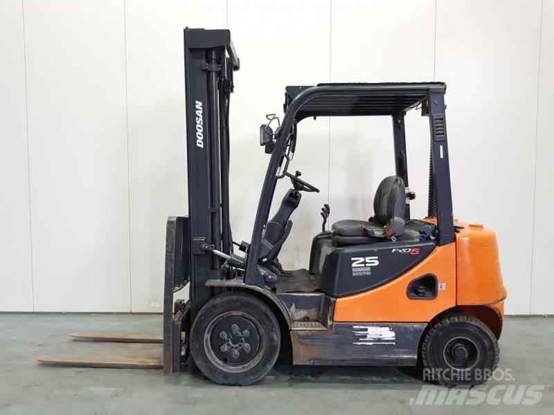 Doosan D25S-5 Wózki Diesla
