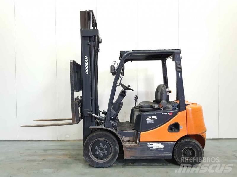 Doosan D25S-5 Wózki Diesla