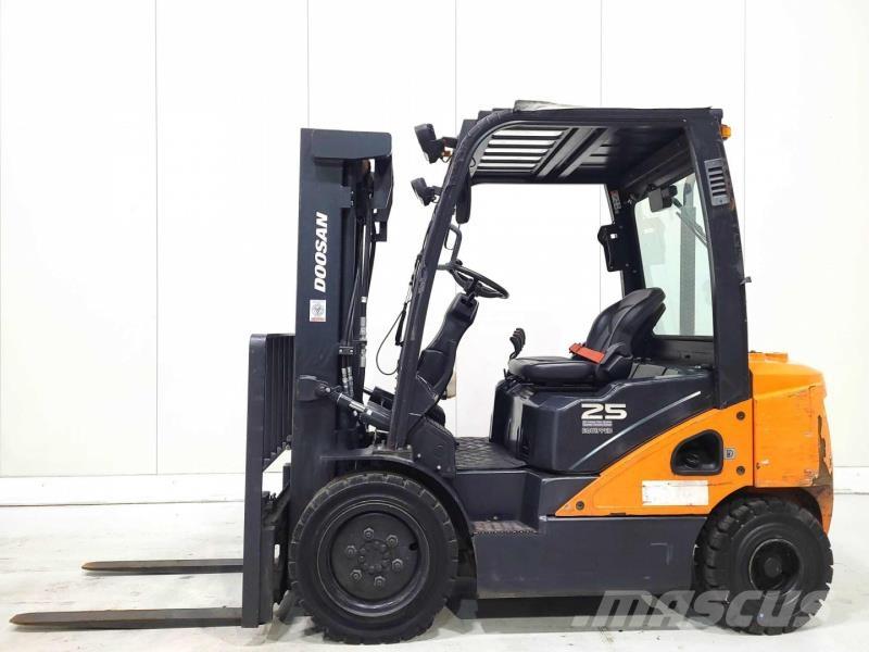 Doosan D25S-7 Wózki Diesla