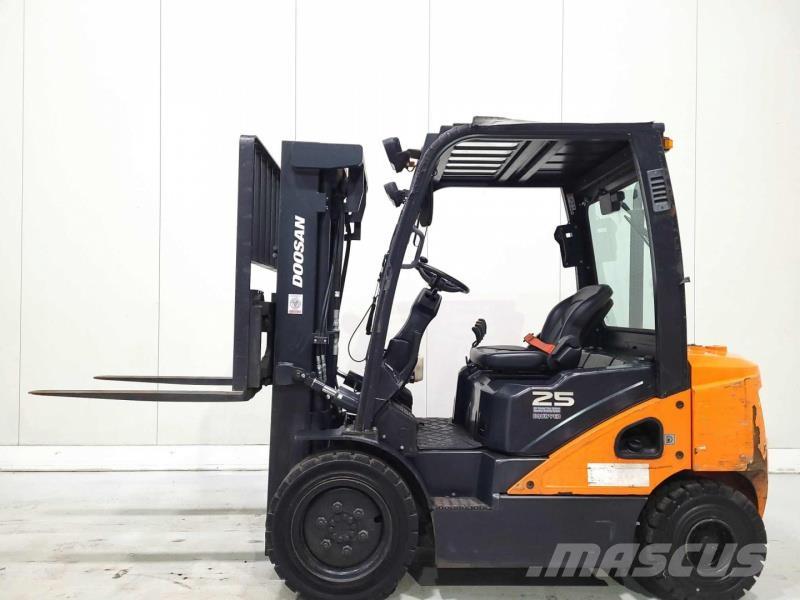 Doosan D25S-7 Wózki Diesla