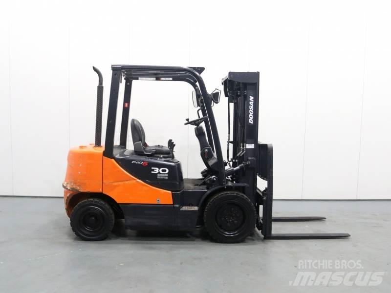 Doosan D30S-5 Wózki Diesla