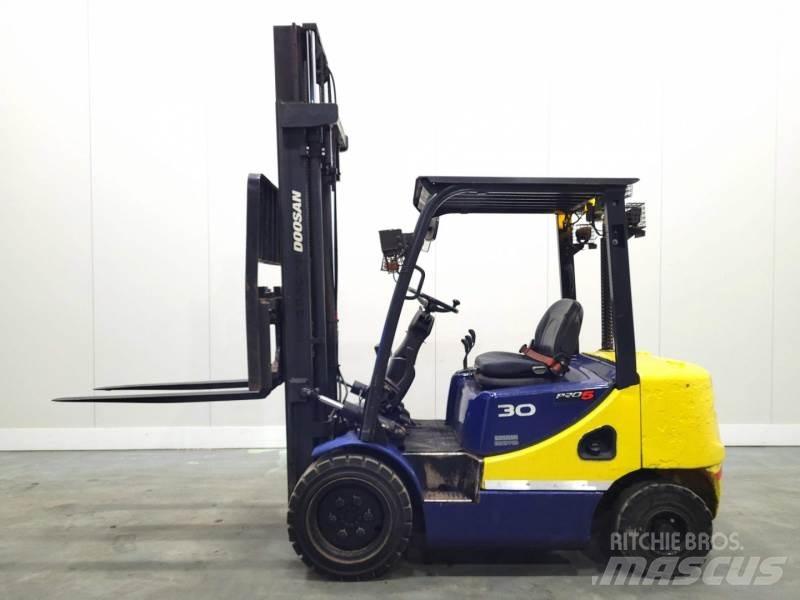 Doosan D30S-5 Wózki Diesla