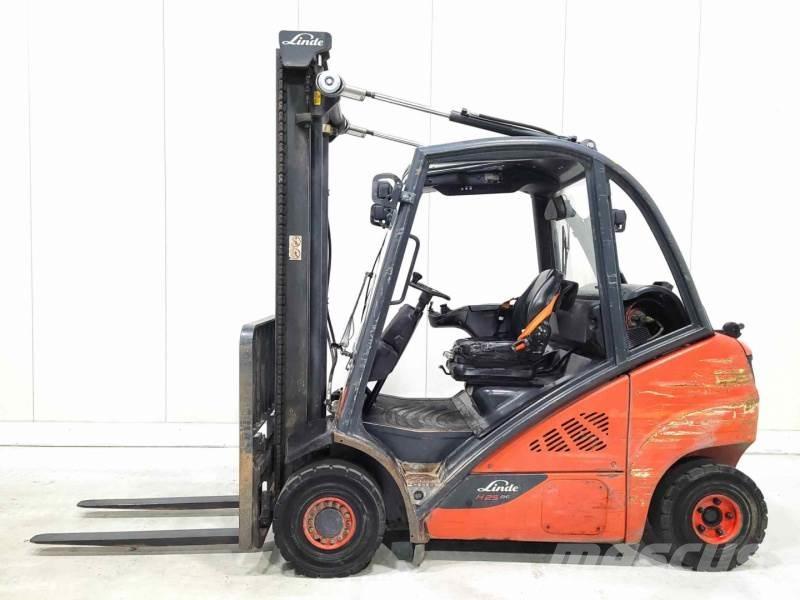 Linde H25T-02 Wózki LPG
