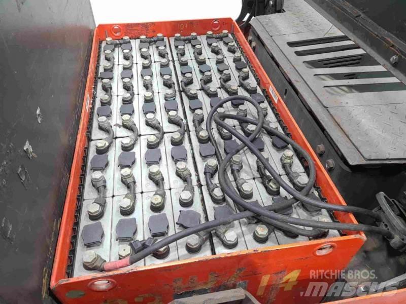 Linde P250 127 Wózki widłowe samochodowe ciągnące
