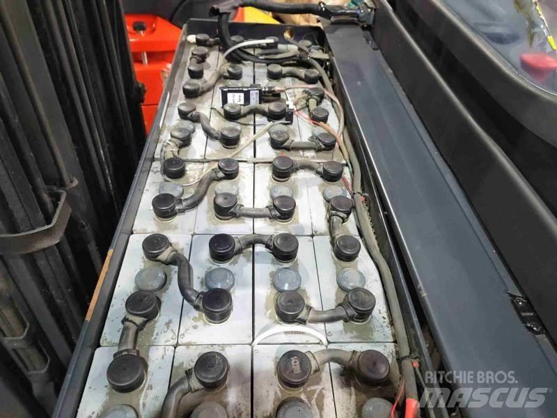 Linde R14-01 Wózki widłowe wysokiego składowania
