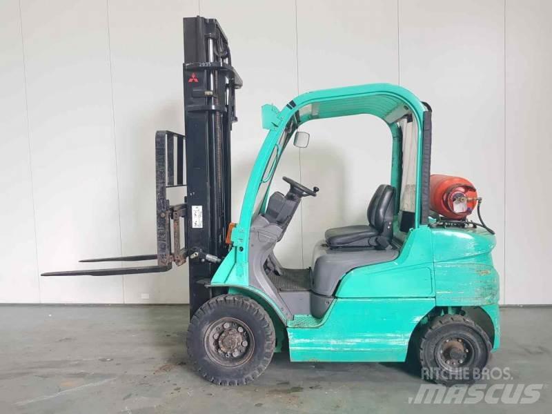 Mitsubishi FG25N Wózki LPG