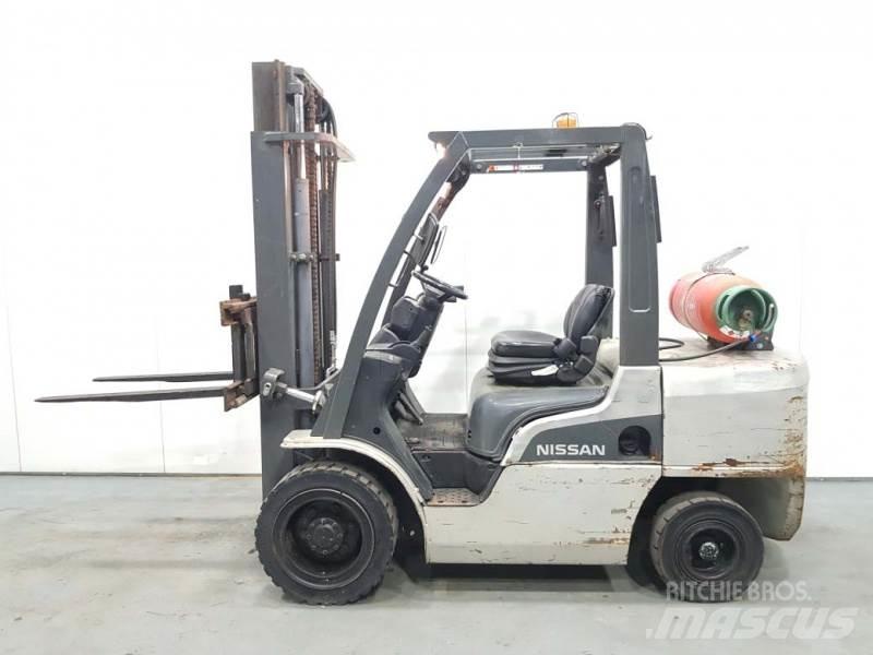 Nissan UG1F2A35DU Wózki LPG