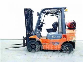 Toyota 42-7FGF25 Wózki LPG