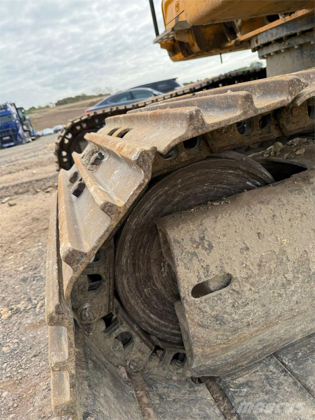 JCB 220X L 4F Koparki gąsienicowe