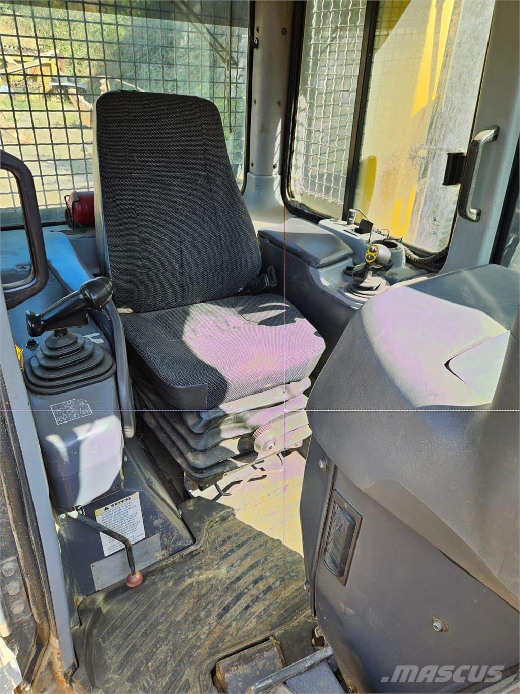 Komatsu D61PX-15 Spycharki gąsienicowe