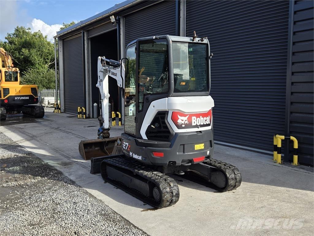 Bobcat E27 Minikoparki