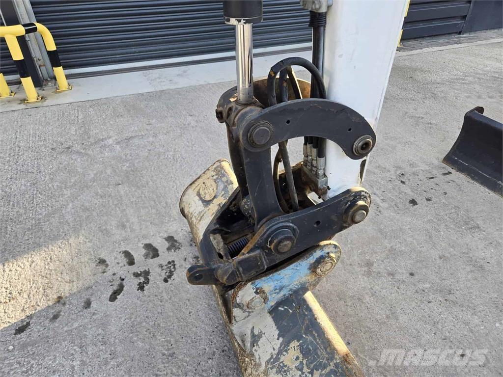 Bobcat E27 Minikoparki