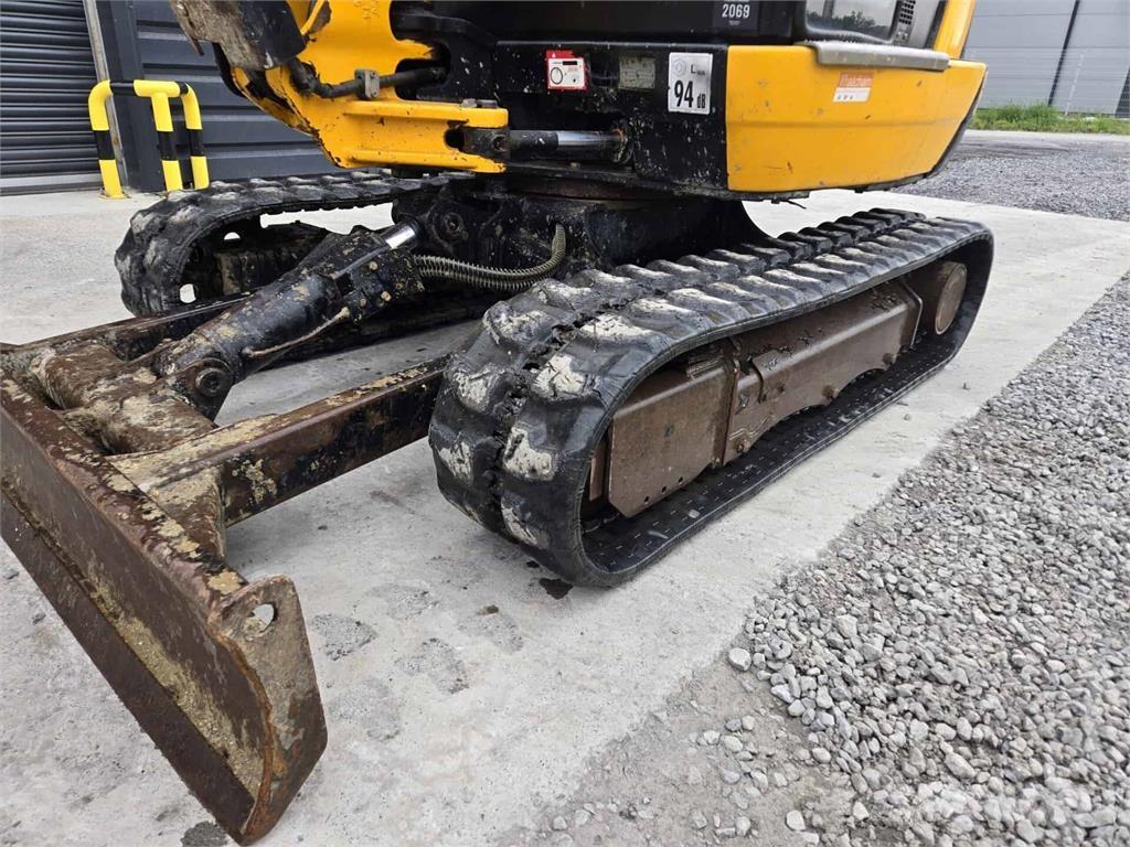 JCB 8026 Minikoparki