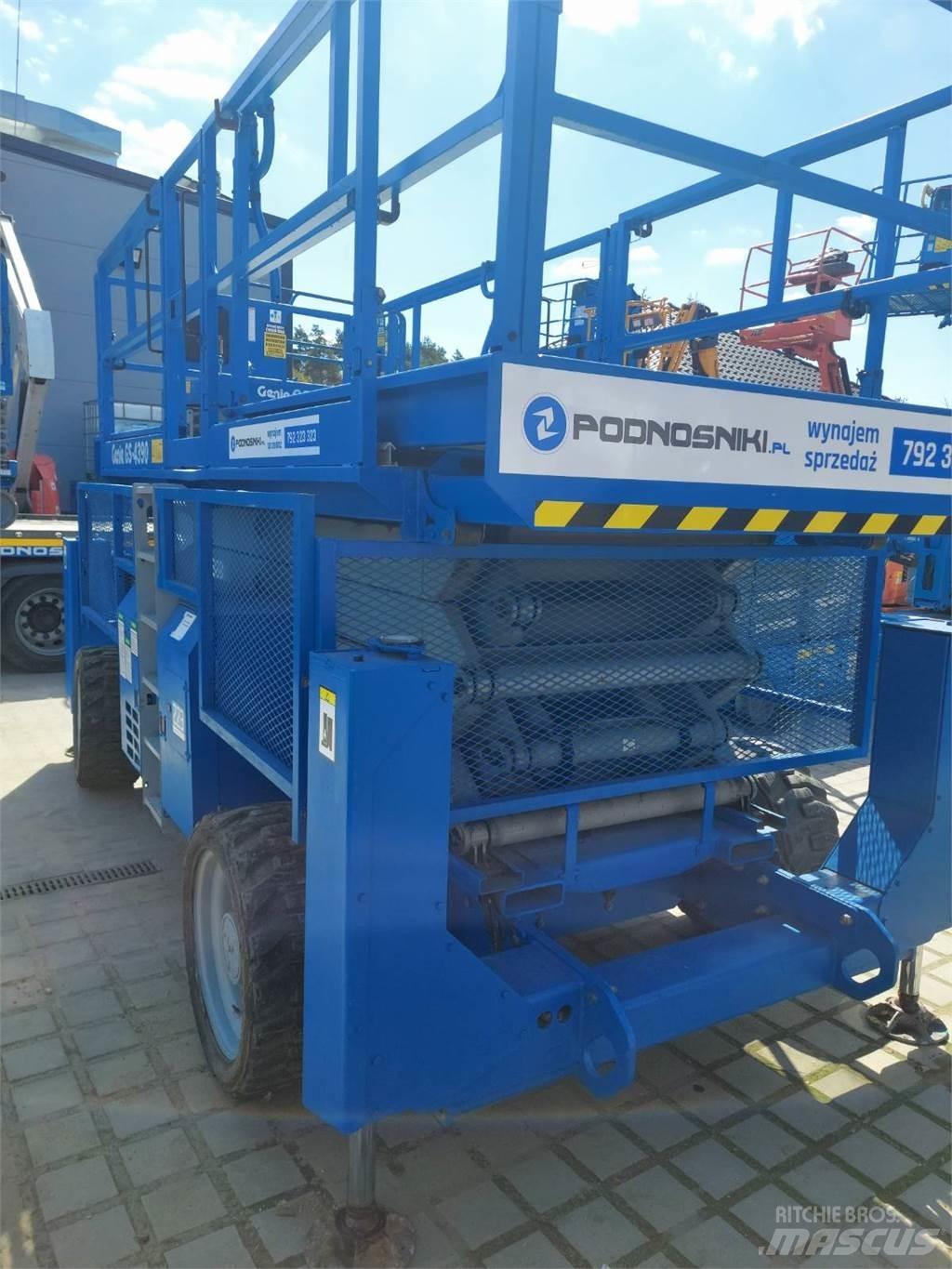 Genie GS-4390 RT Podnośniki nożycowe