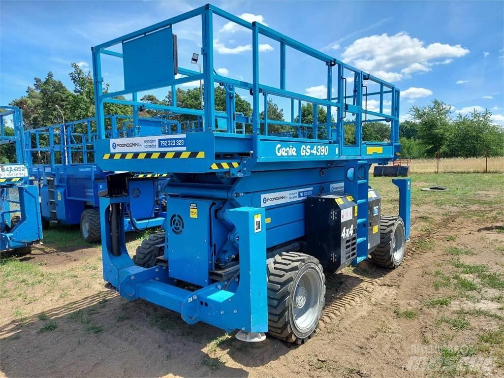Genie GS-4390 RT Podnośniki nożycowe