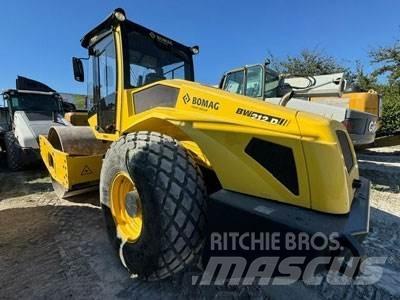 Bomag BW212D-5 Maszyny budowlane - Inne
