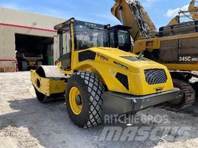 Bomag BW213DH-5 Maszyny budowlane - Inne