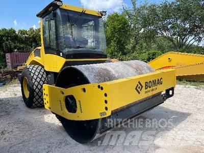 Bomag BW213DH-5 Maszyny budowlane - Inne