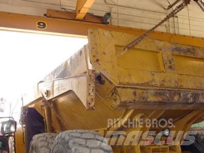 CAT 735 Tailgate Inne akcesoria