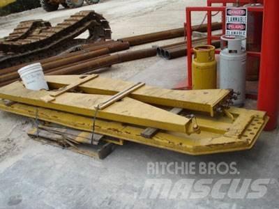 CAT 740 Tailgate Inne akcesoria