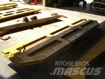 CAT 740 Tailgate Inne akcesoria