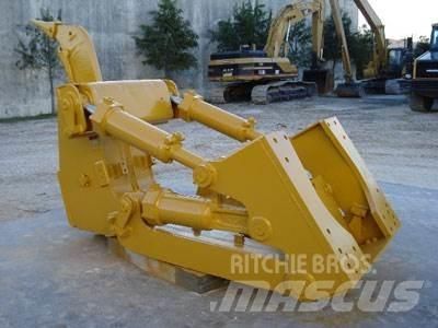 CAT D8T/R/N Ripper, S/S Inne akcesoria