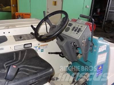 Tennant 6600LP Zamiatarki - Zgarniarki - Odśnieżarki