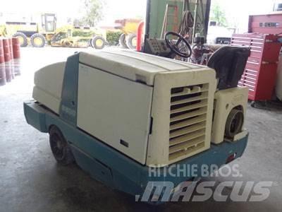 Tennant 6600LP Zamiatarki - Zgarniarki - Odśnieżarki