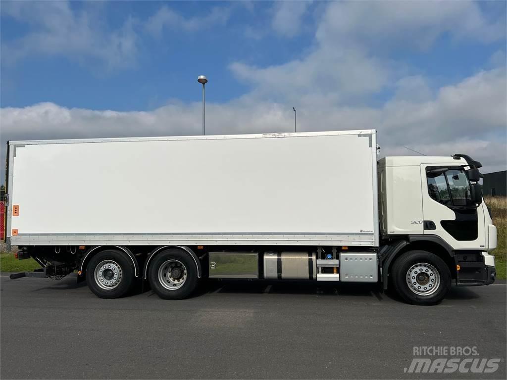 Volvo FE320 6x2*4 Samochody ciężarowe ze skrzynią zamkniętą