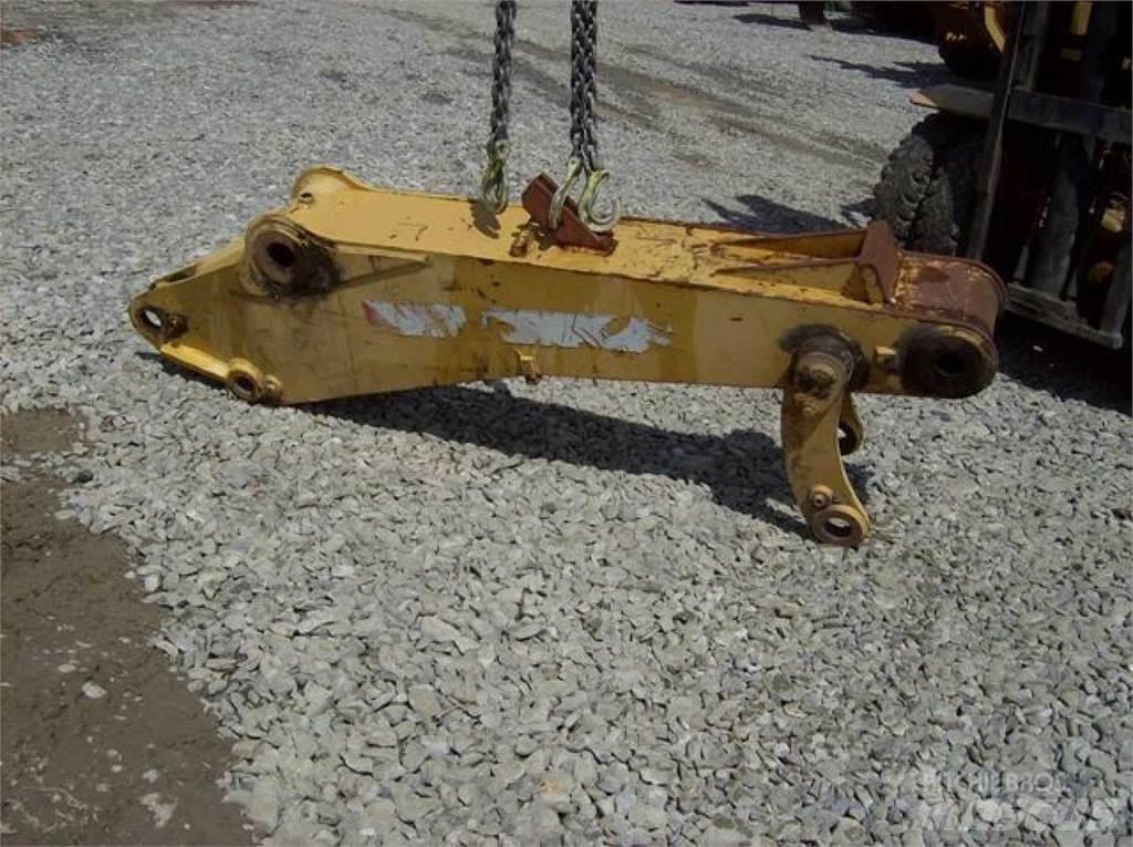 CAT 212 Ramy i zawieszenie