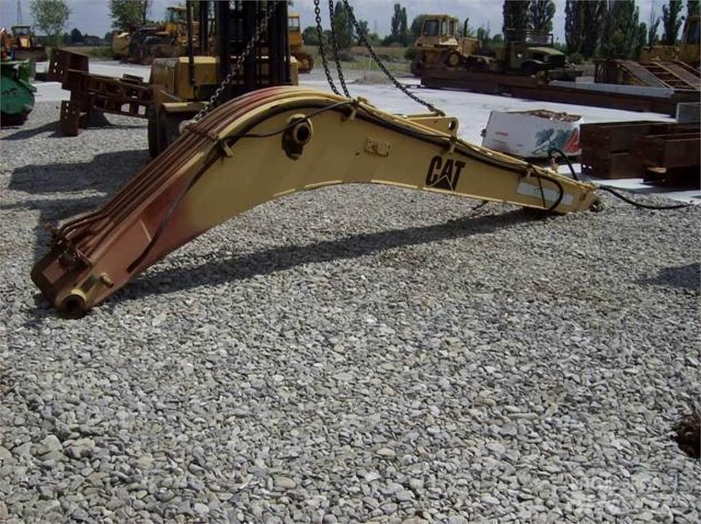 CAT 212 Ramy i zawieszenie