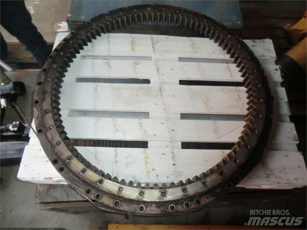 CAT 231D Ramy i zawieszenie