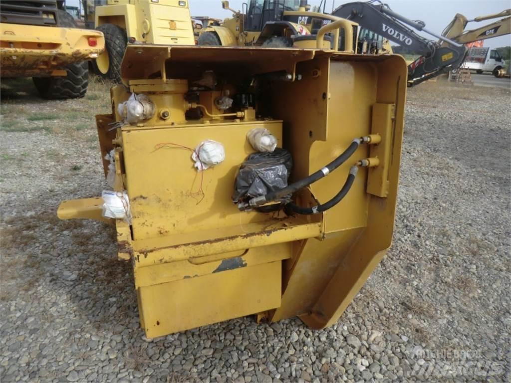 CAT 323D Maszyny budowlane - Inne