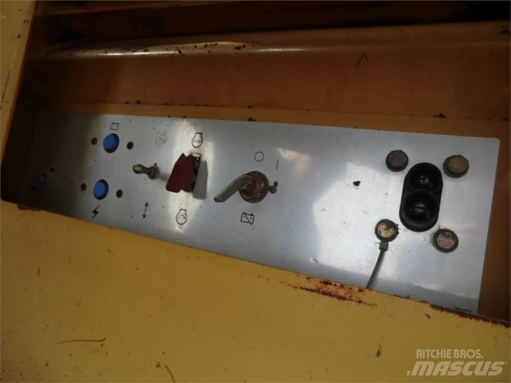 CAT 323D Maszyny budowlane - Inne