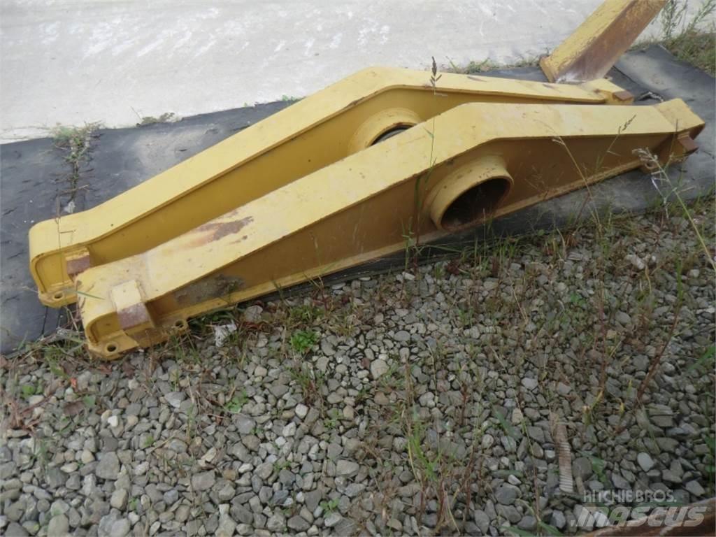 CAT 323D Ramy i zawieszenie