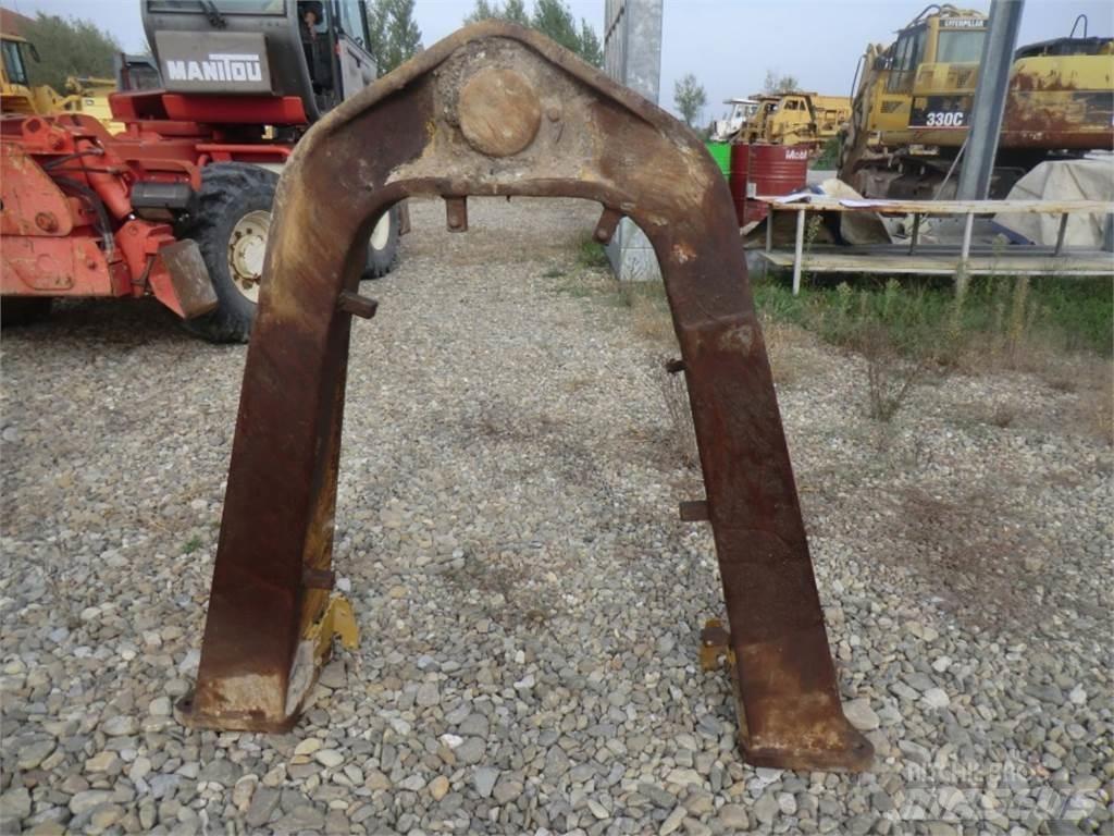 CAT 735 Ramy i zawieszenie
