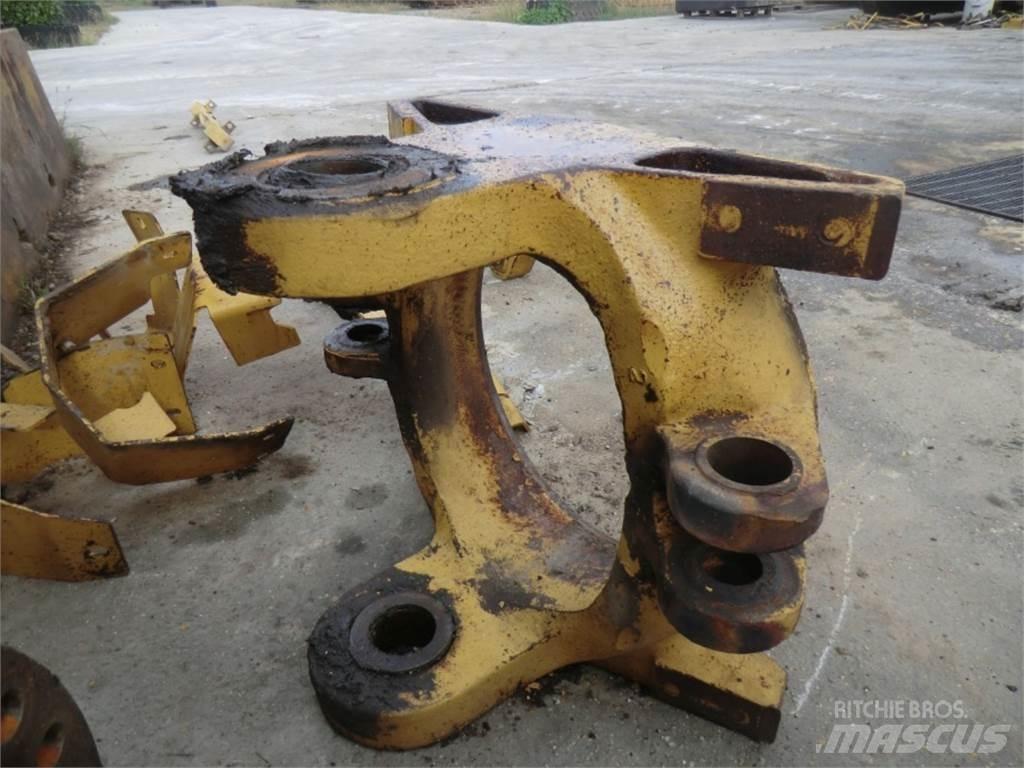 CAT 735 Ramy i zawieszenie