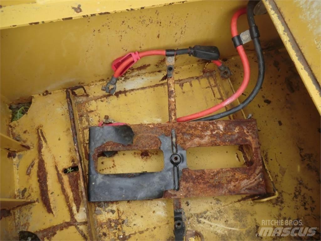 CAT 735 Ramy i zawieszenie