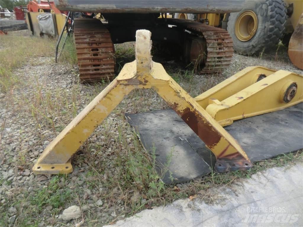 CAT 735 Ramy i zawieszenie
