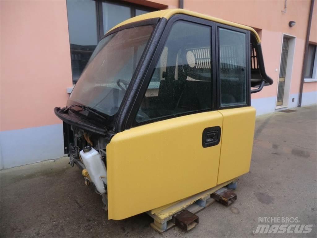 CAT 735 Ramy i zawieszenie